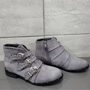 Stylish Gray Ankle Boots with Buckle Straps